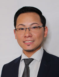 Portrait of Jason Yang.