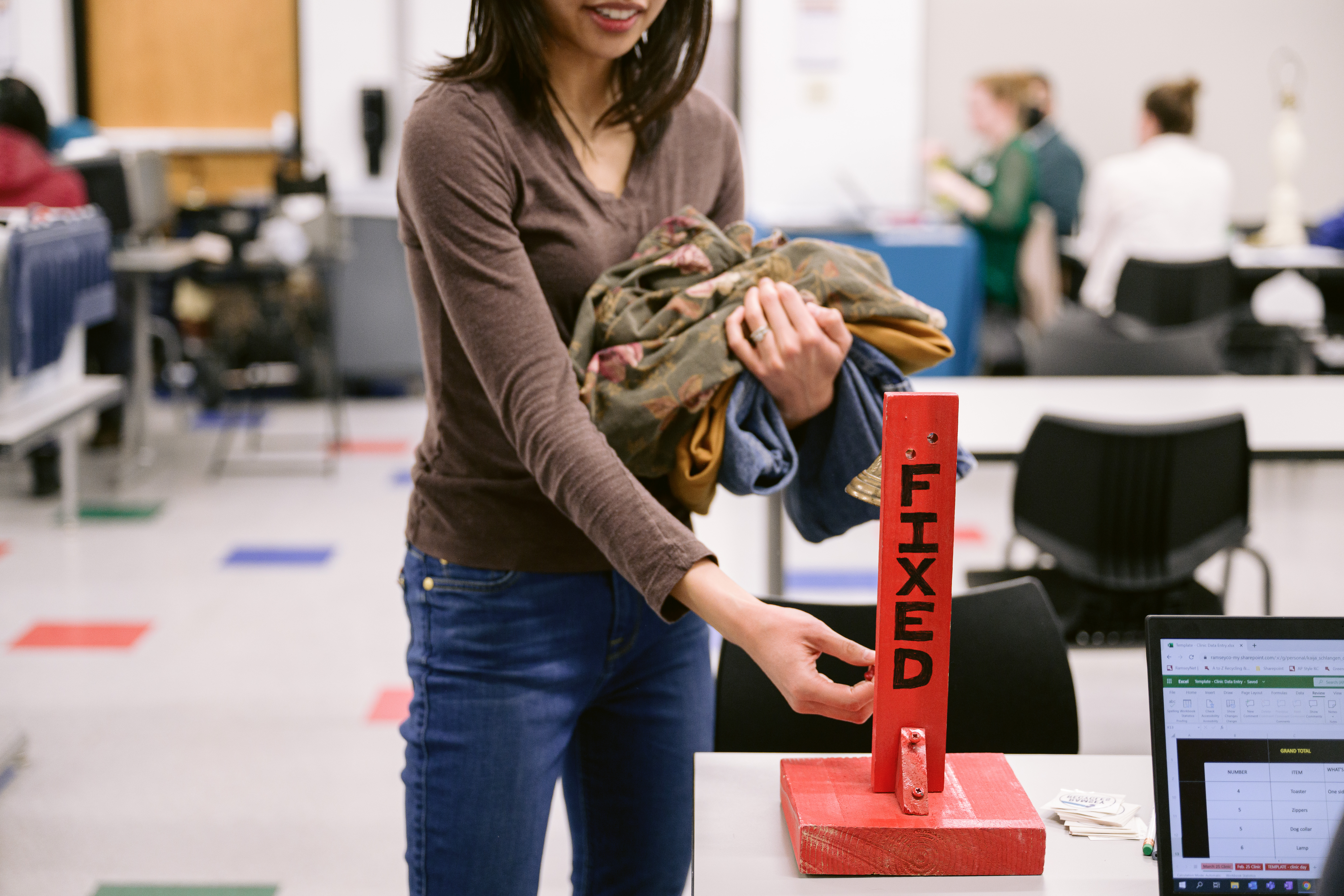 Participant ringing Fix-It bell
