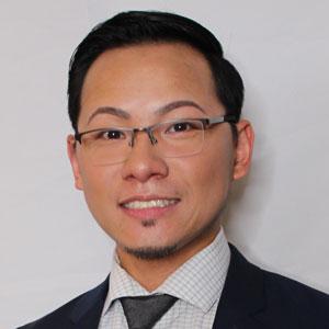 Portrait of Jason Yang.